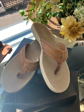 Sperry Top Sider Leather/Rubber Flip Flop Sandals   Size 9 NWOT